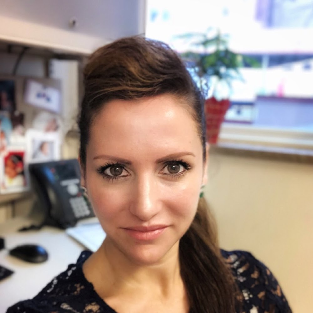 Meet your Posher, Ana